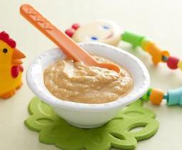 Poached Chicken with Carrots and Beans